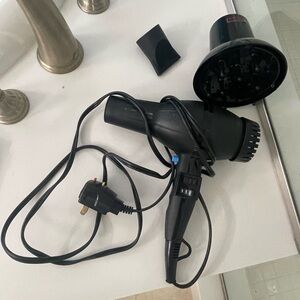 Blow dryer with attachments